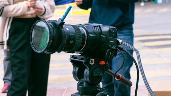 Intégrer la production audiovisuelle en alternance à Paris